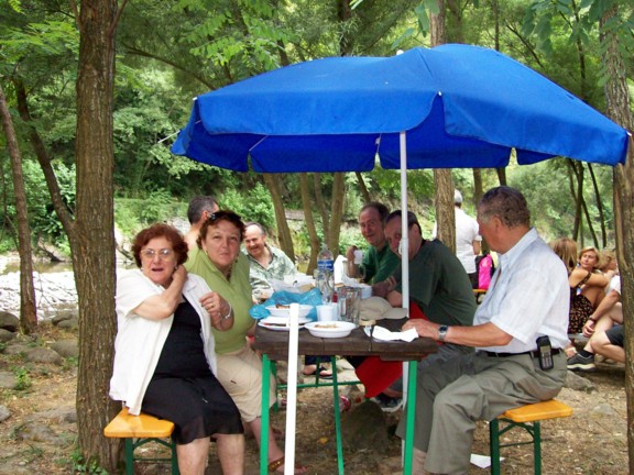  Image name: 100_0321.JPG 
 width: 576 pixel 
 height: 432 pixel 
 Size: 99614 bytes 
 Click to enlarge 